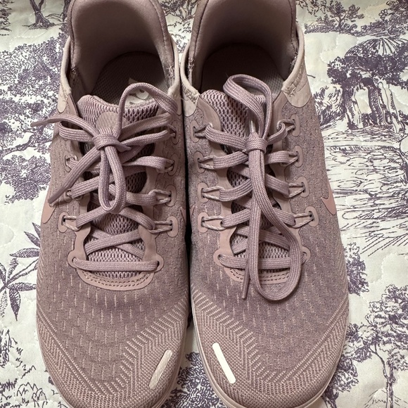Nike Free Running Shoe Size 8 Dusty Purple - Picture 1 of 5